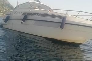 Barca semicabinata diesel 200cv