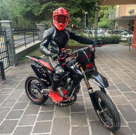 Tuta moto in pelle 2 pezzi usata colore grigio