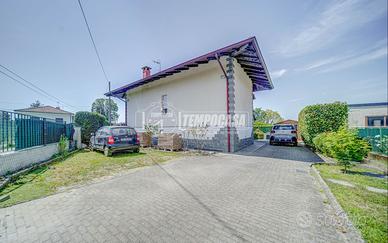 SESTO CALENDE - VILLETTA INDIPENDENTE CON GIARDINO