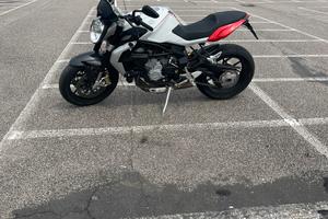 MV Agusta Brutale 800