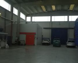 Complesso industriale con appartamenti ed uffici