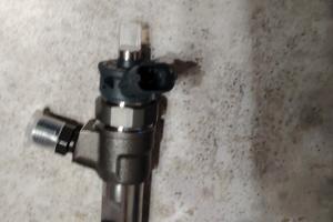 Iniettore Bosch 0445110800