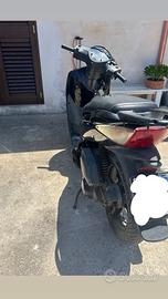 Sh 125 2008,800€ tratibili
