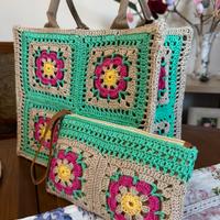Pochette ricamata a mano