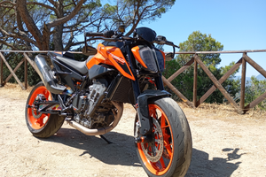 KTM Duke 790