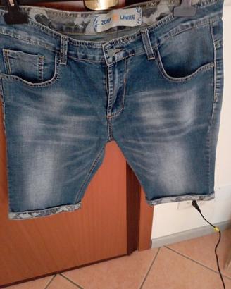 Pantaloncini in jeans 