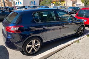 Peugeot 308 BlueHDI 99cv