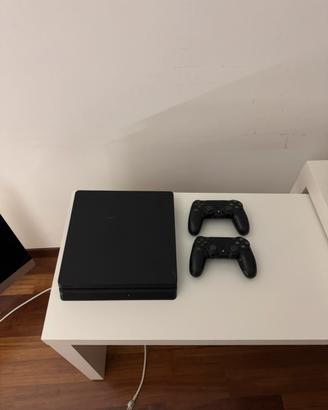 Ps4 slim 1TB
