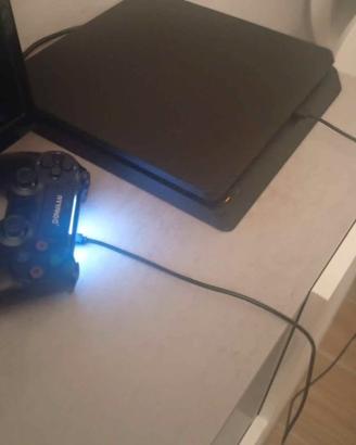 PS4 slim con dischi inclusi  