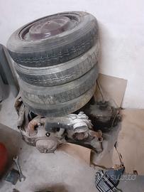 Motore 2CV con 4 cerchi