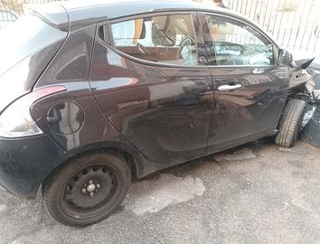 lancia Ypsilon ibrida 2021 fulll 