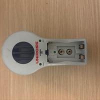 Carica pile/batterie ricaricabili