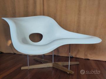 Poltrona Vitra La Chaise di Charles e Ray Eames