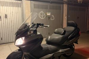 Suzuki Burgman 650 Executive ABS – 2007 – 63.000