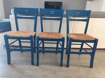 sedie in legno blu