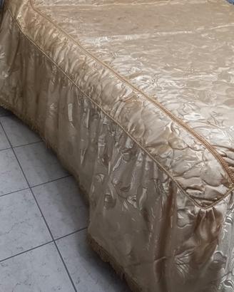 Copriletto matrimoniale dorato