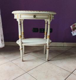 mobiletto antico : leggere la descrizione 