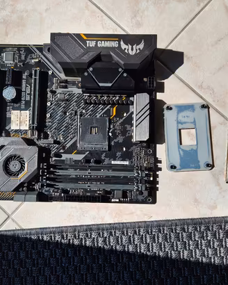 Scheda madre Asus TUF Gaming x570 plus