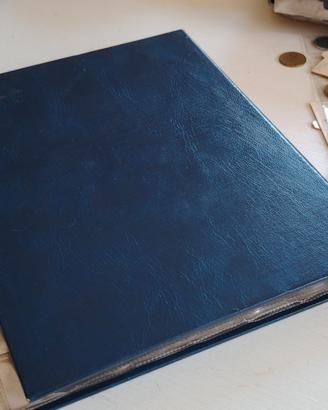 album numismatico con paginette e oltre 250 monete