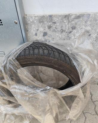 4 gomme invernali Bridgestone 225/45 r18