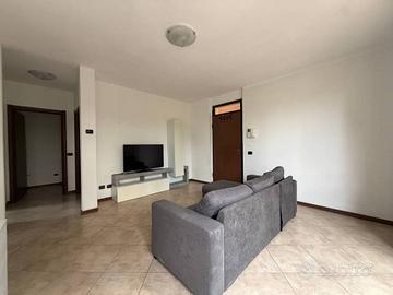 Appartamento di 70 m² con 2 locali e box auto a Mi