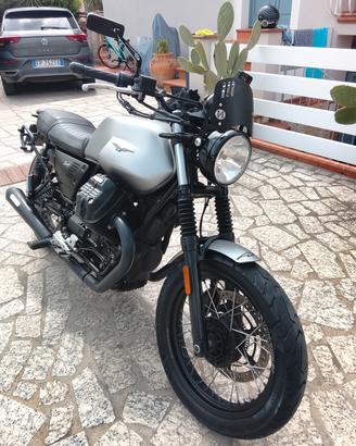 Moto Guzzi v7 rough 