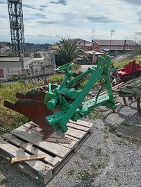 Aratro bivomere usato