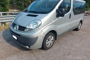 Renaul Trafic 2.0 Dci 116CV Posti 8 Gancio