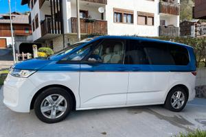 Volkswagen Multivan T7 super accessoriato