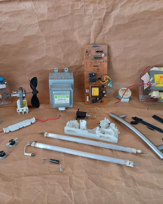 RICAMBI PER FORNO MICROONDE AMSTRAD
