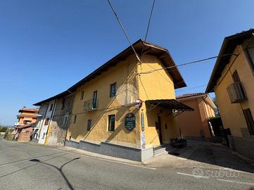 CASA SEMINDIPENDENTE A SAN COLOMBANO BELMONTE