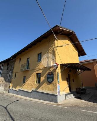 CASA SEMINDIPENDENTE A SAN COLOMBANO BELMONTE