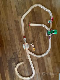 Treno e binari di legno Brio