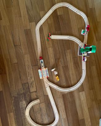 Treno e binari di legno Brio