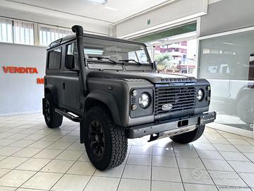 LAND ROVER Defender 90 2.5 Tdi Station Wagon Count