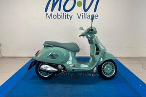 Vespa 310 GTS hpe 80TH Anniversario