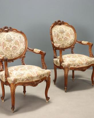 Coppia di Poltroncine in Noce in Stile Barocchetto