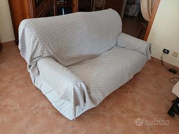 Divano tre posti