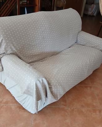 Divano tre posti