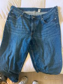 Jeans taglia 46 vita alta