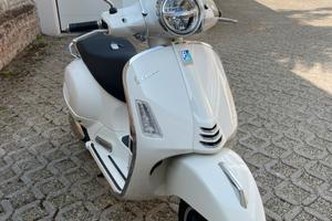 Vespa 300 Gts