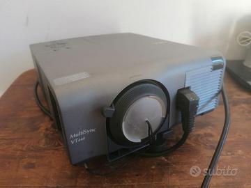 Proiettore NEC MultiSync VT440 con telecomando