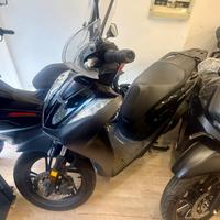 Honda SH 150 anno 2023 con 8000km da VALERIANOMOTO