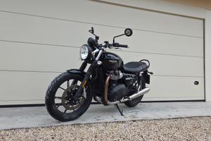 Triumph Street Twin 900 A2