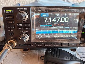 ICOM IC-7300 Ricetrasmettitore HF/50MHz - Nero