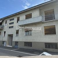 RIF. 500 - INTERO CONTESTO PRIVATO CON 3 APPARTAME