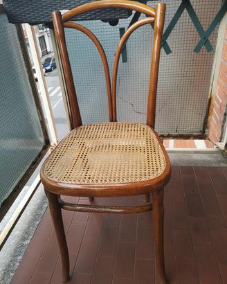 Sedia d'epoca in legno  marca J.&J. Kohn 