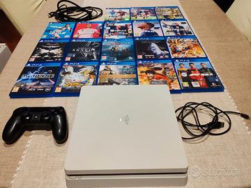 PS4 Slim Bianca 500GB + 15 videogiochi PAL ITA