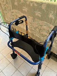 Carrozzina deambulatore per anziani