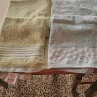 2 coppie asciugamani 